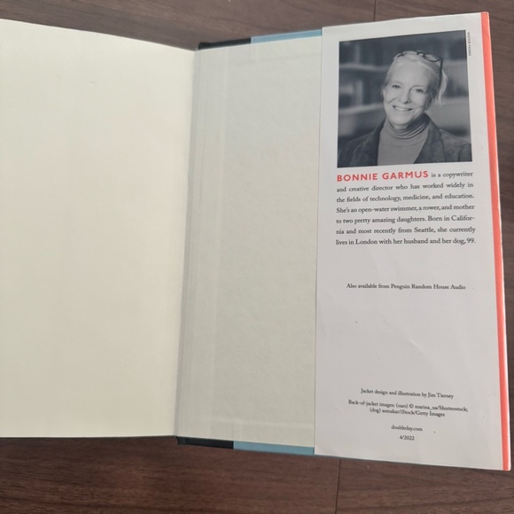 Lessons In Chemistry by Bonnie Garmus Hard Cover - Picture 6 of 9